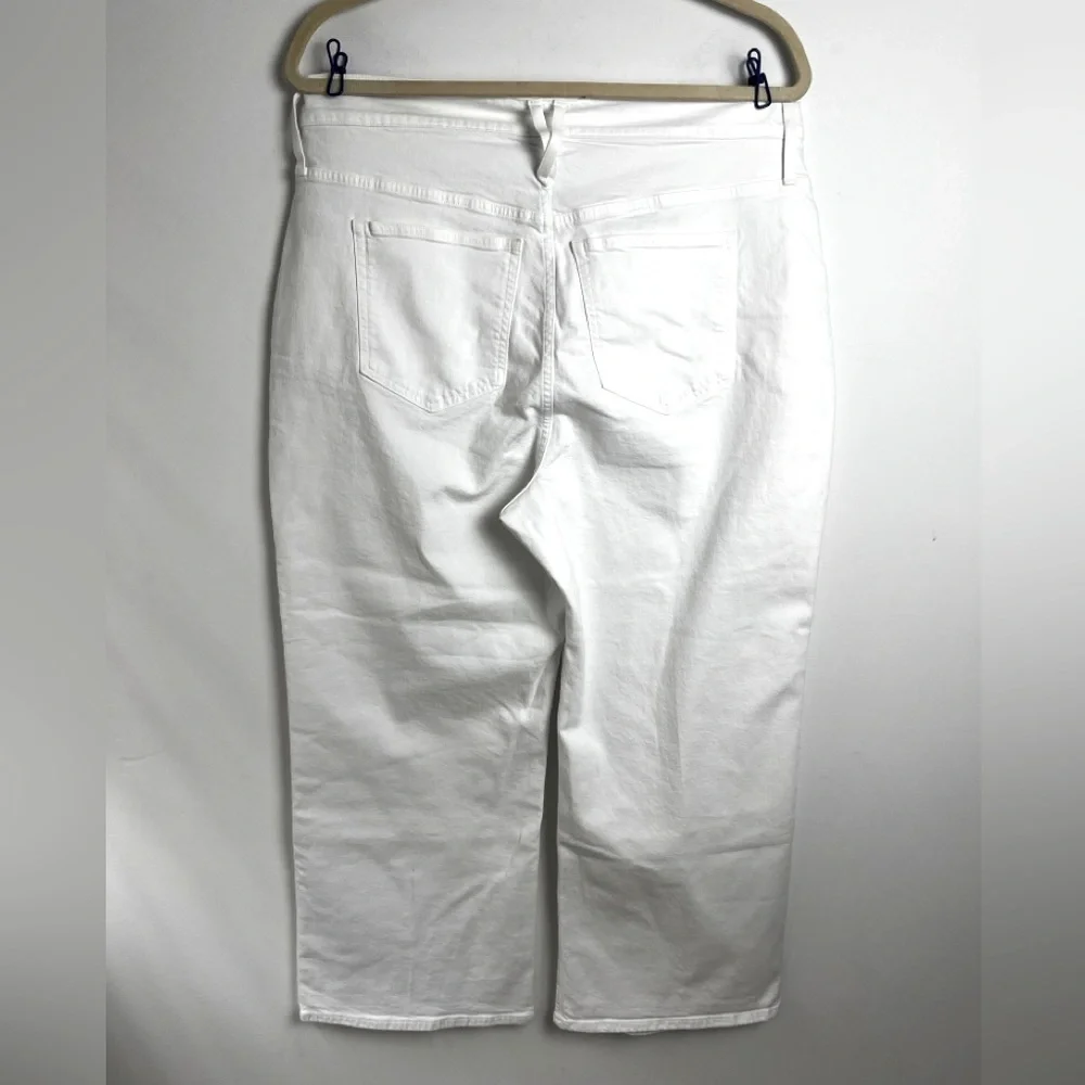 NEW J. Crew White Curvy Slim Wide-Leg Classic Preppy Relaxed High Rise Jeans‎ 35